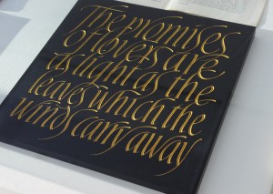 'The Promises of Lovers', cut in 1988, David Kindersley and Lida Lopes Cardozo Slate, h. 311mm, w. 311 mm, d. 19mm On loan from Glasgow Life (Glasgow Museums) on behalf of Glasgow City Council. Photo: Alan Dimmick