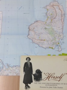 Map of Eigg, green arrows denote sited Donaldson photographed Photo: Jenny Brownrigg (2016)